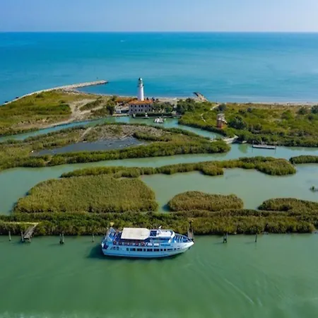 Newly Renovated, Beautifully * Rosolina Mare