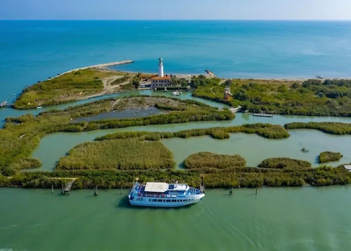 Newly Renovated, Beautifully * Rosolina Mare