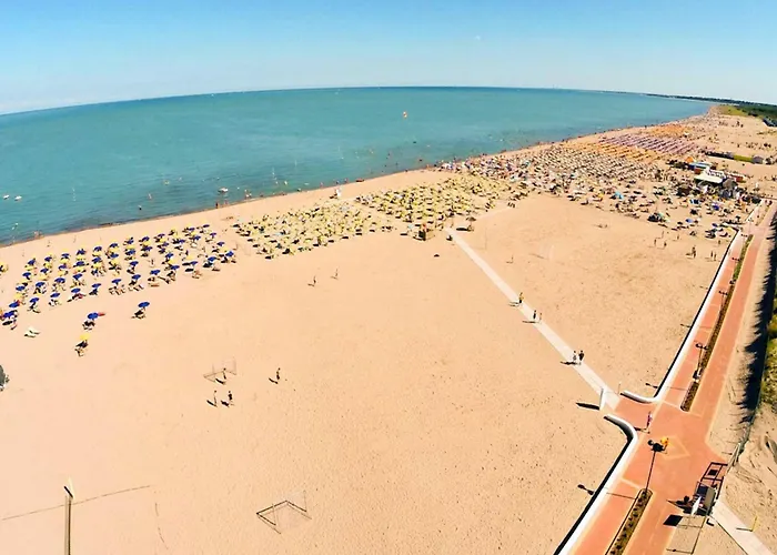 Newly Renovated, Beautifully Rosolina Mare